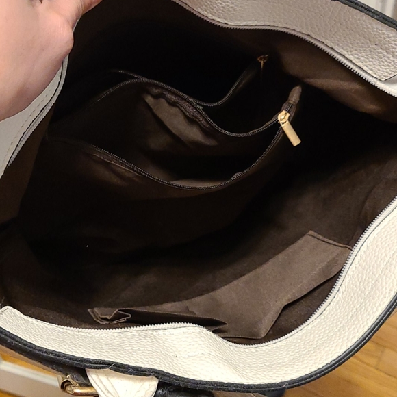 Purse - Picture 3 of 4